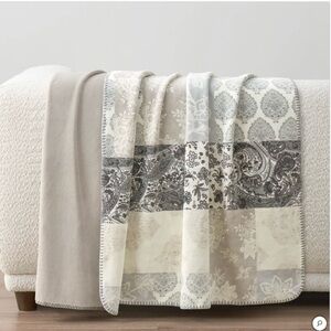 Casual Living Reversible Elegant Patterned Plush Throw Blanket 50”x70”
